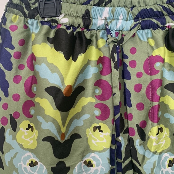 Zara satin floral shorts - Picture 7 of 9